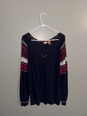 Women’s Northcrest VNeck Top